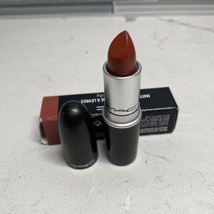 🌸New🌸MAC Cosmetics Matte Lipstick 616 Taupe! NIB